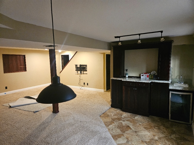 Building Photo - 10032 E Meadow Run