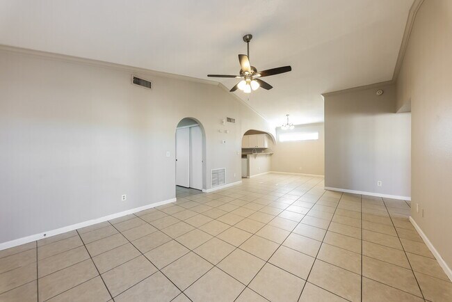 Building Photo - 3104 N Copenhagen Dr