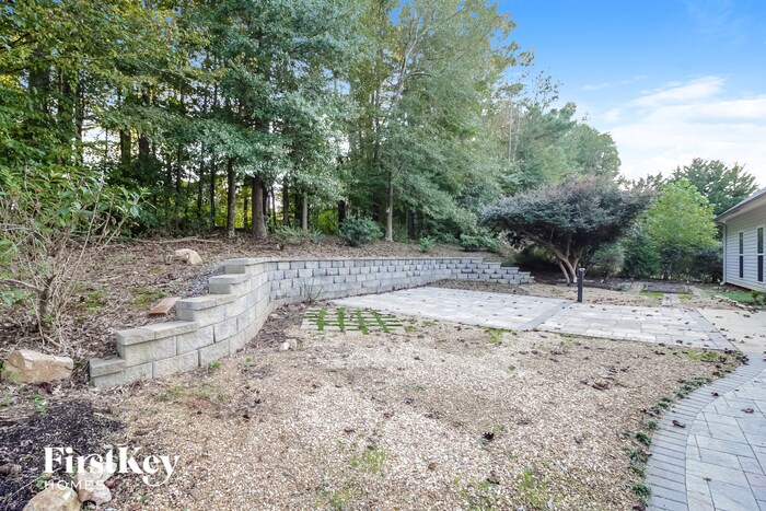 Building Photo - 162 Creekside Bluff