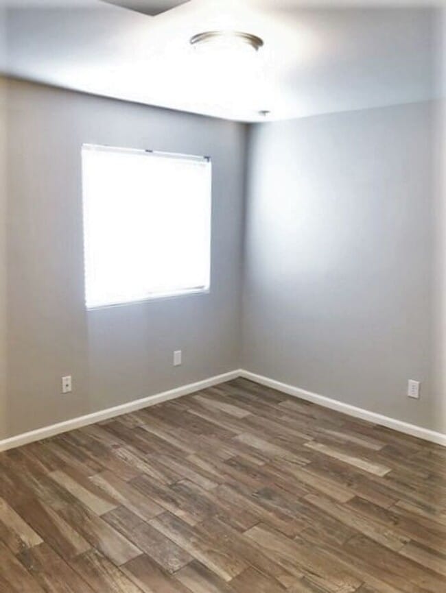 Building Photo - Remodeled 2 bedroom / 2 Full Bath