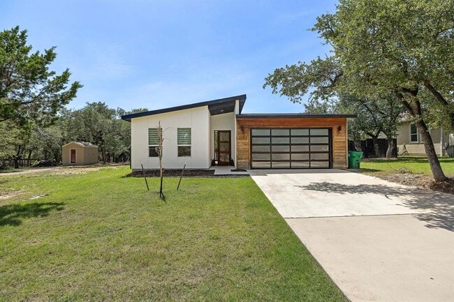 Primary Photo - 3002 Norton Ave