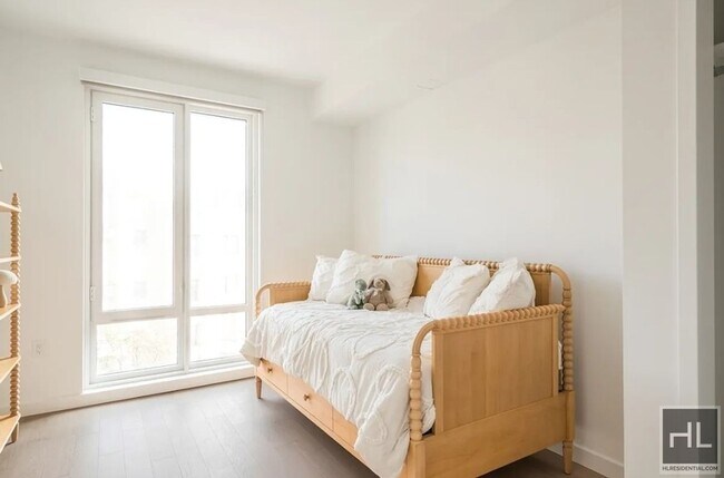 Building Photo - NOSTRAND AVENUE