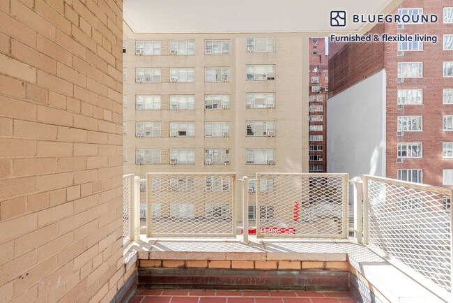 Building Photo - 40 Park Ave