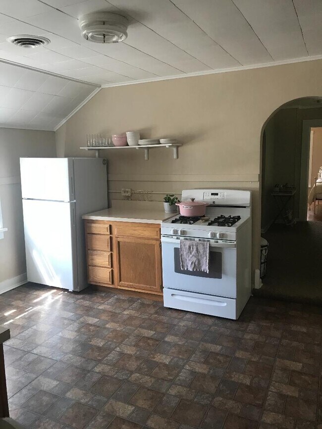 2021 - 316 N Van Buren St