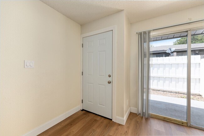 Building Photo - 3025 SE 55th Ave