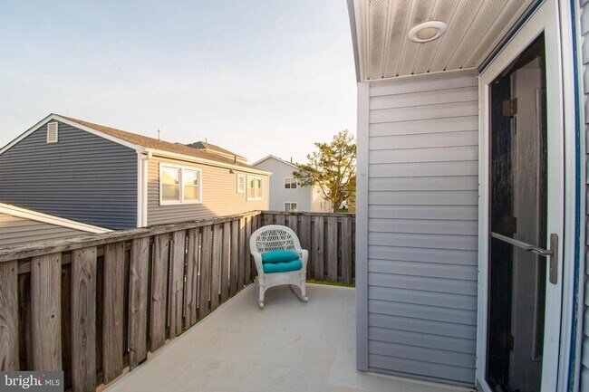 Building Photo - 100 Sheridan Square