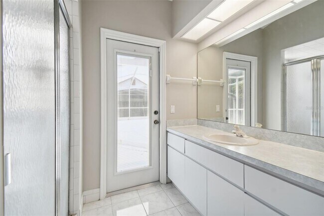 Building Photo - 3034 Ellington Way