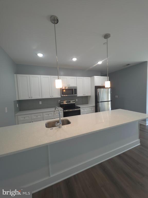 Building Photo - 3925 Haverford Ave