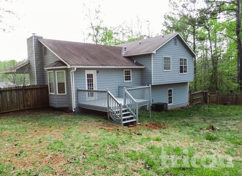 Building Photo - 76 White Pines Ln