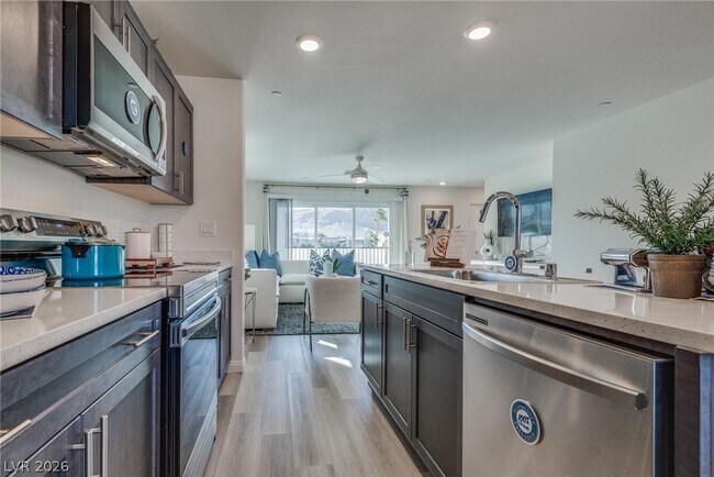 Building Photo - 6810 Truffle Gray St