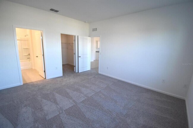 Building Photo - 2090 Gold Dust Dr