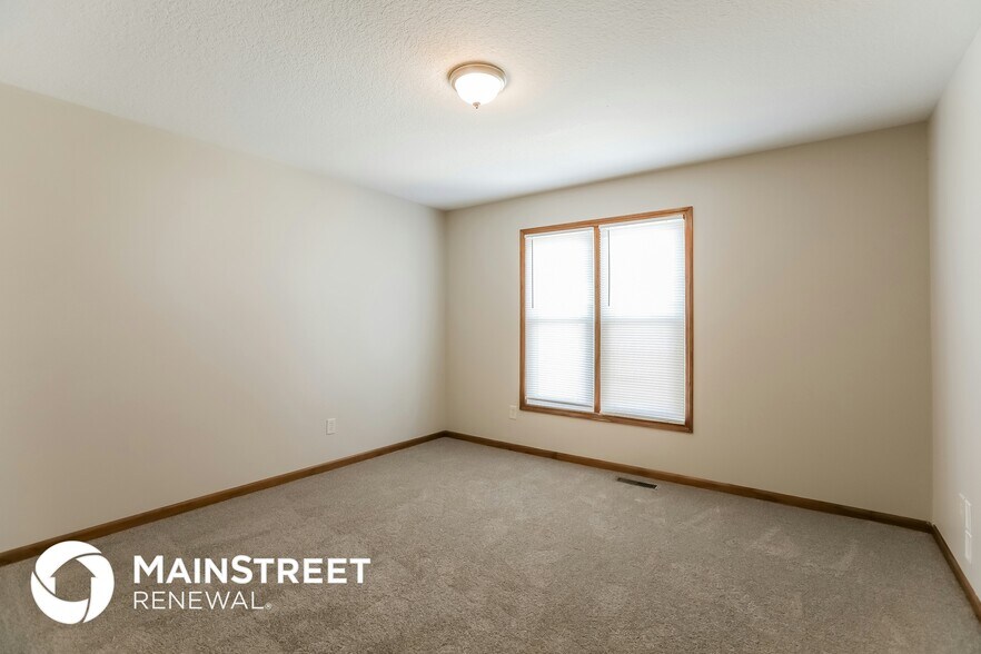 Building Photo - 1125 SE 11 Terrace