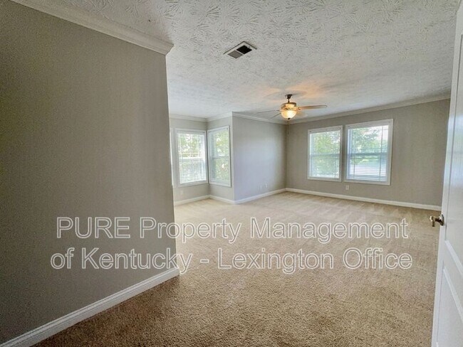 Building Photo - 2414 Lake Park Rd
