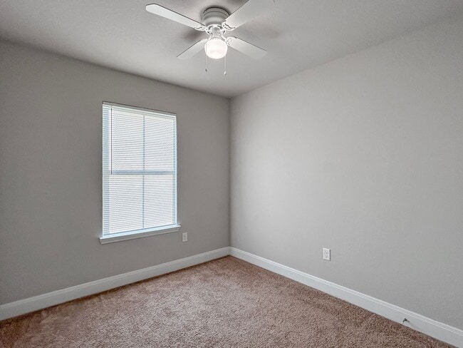 Building Photo - Charming Townhome Near I-35 & Randolph AFB