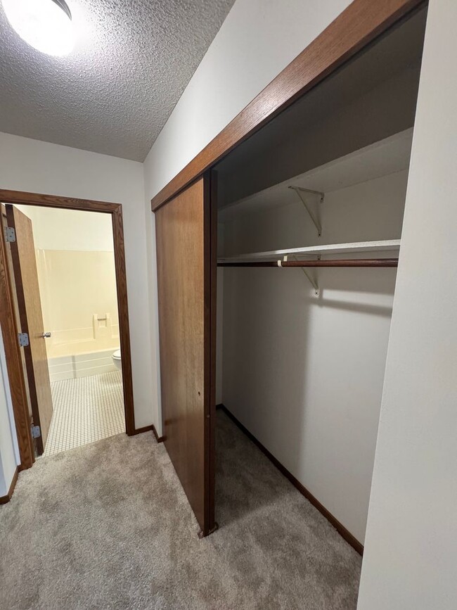 Building Photo - AVAILABLE NOW - Gorgeous 2 BR, 2 BA Condo,...