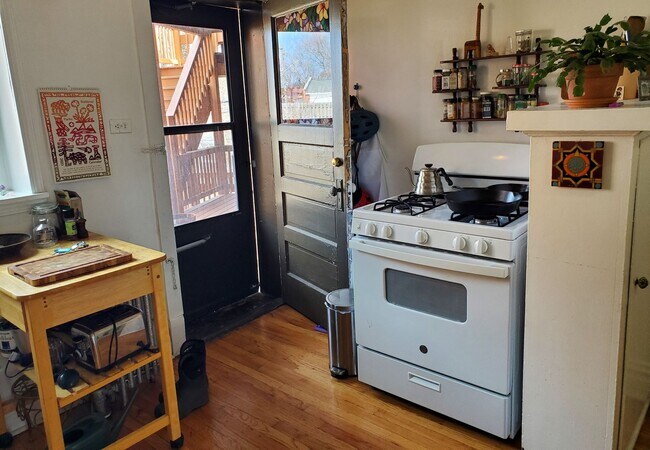 Building Photo - 2068 W Hutchinson St