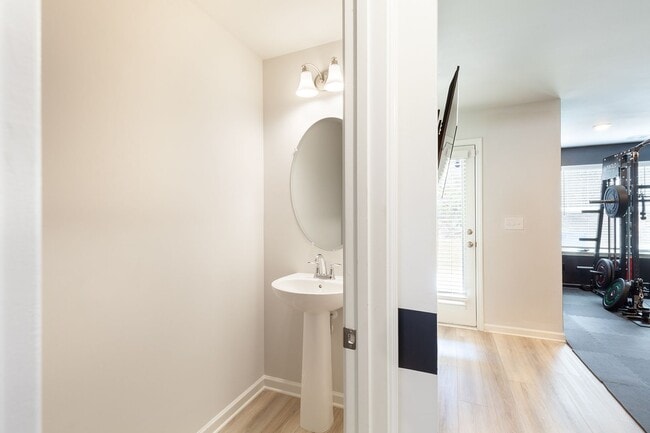 Building Photo - Newly Constructed 3bd/3.5ba w/ Gym, Min From Airport and Downtown Hapeville!