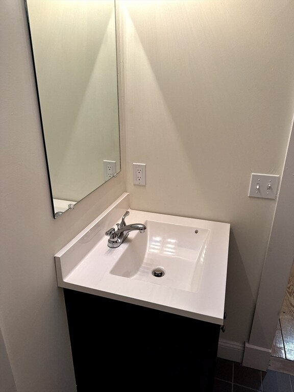 Building Photo - 300 Main St