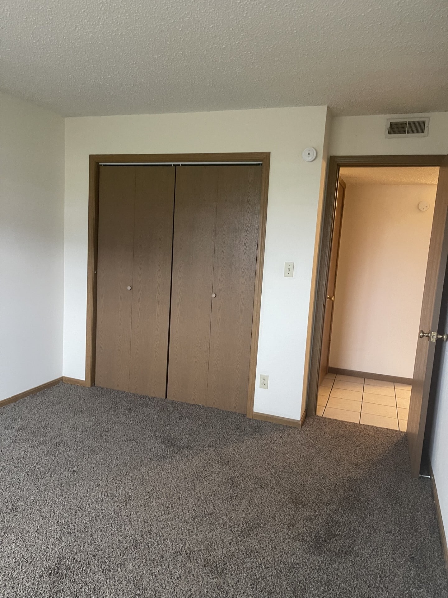 Building Photo - 1648 Towne Dr