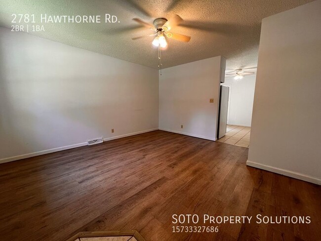 Building Photo - 2BD/1BA Duplex by Arena Park