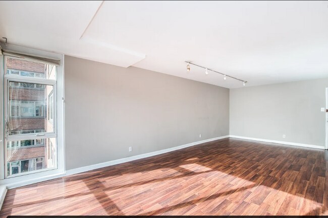 Building Photo - 1545 18th St NW