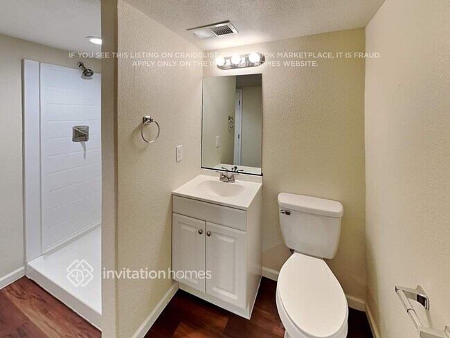 Building Photo - 874 Descendant Dr