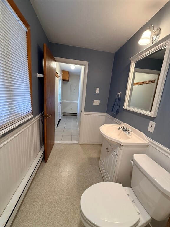 Building Photo - 19 Maple Ave