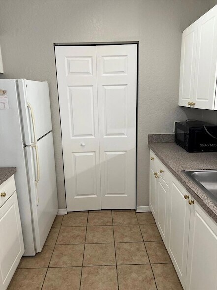 Building Photo - 839 Grand Regency Pointe