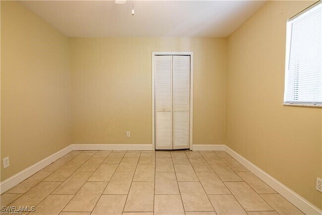 Building Photo - 6113 Deer Run