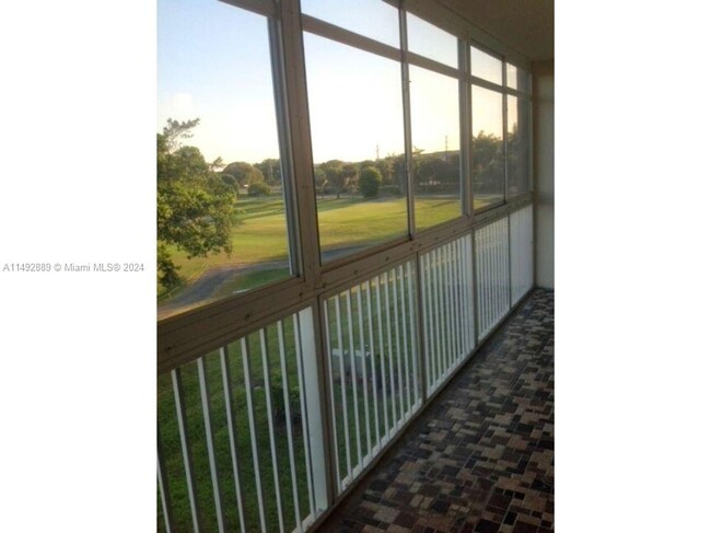 Building Photo - 13550 SW 6th Ct