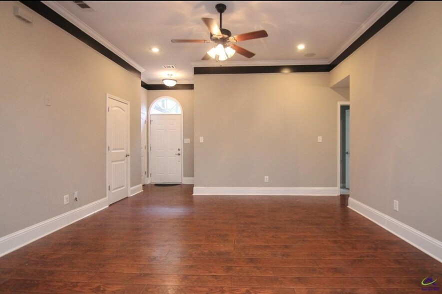 Living Room - 5474 Bankston Lake Rd