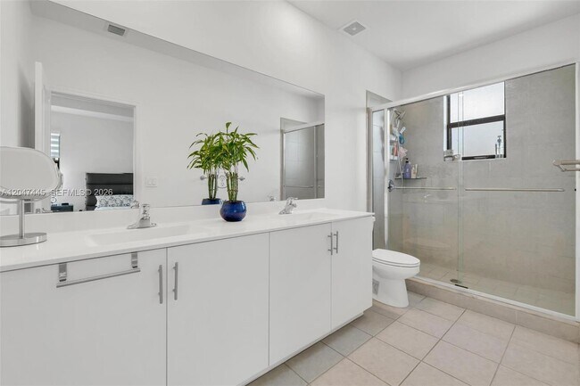 Building Photo - 3538 W 108th St