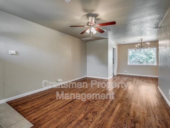 Building Photo - 3105 NW 67th St