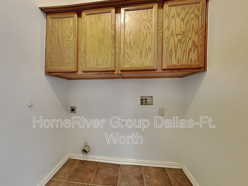 Building Photo - 11528 Henderson Dr