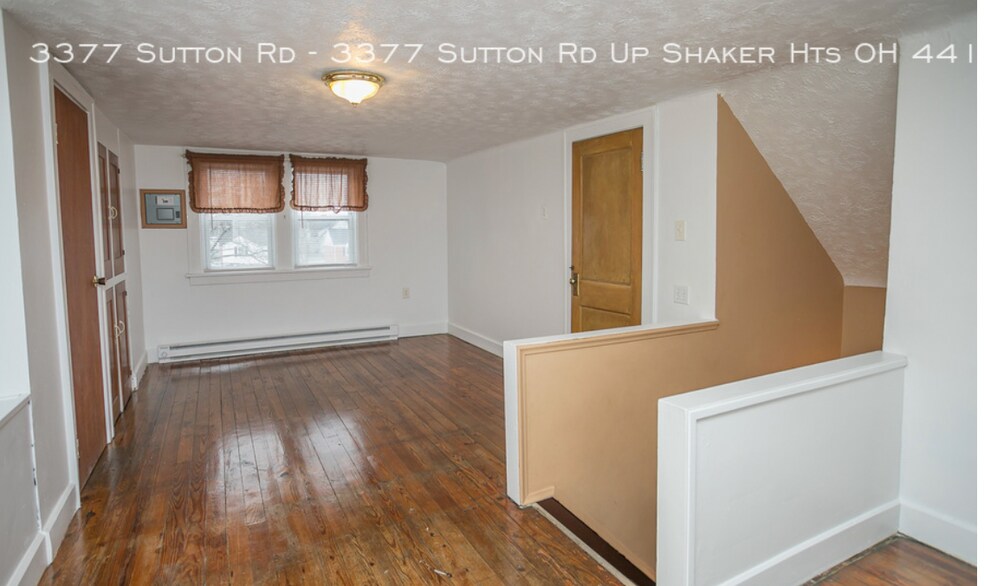 3rd floor foyer - 3377 Sutton Rd