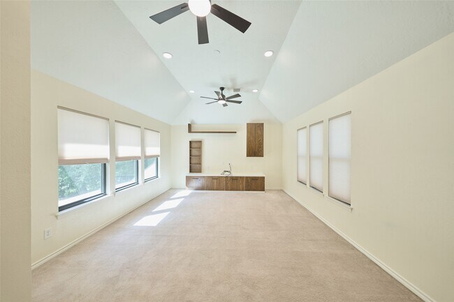 Building Photo - 6 Glen Canyon Pl