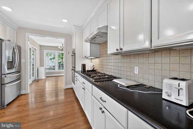 Building Photo - 5105 34th St NW