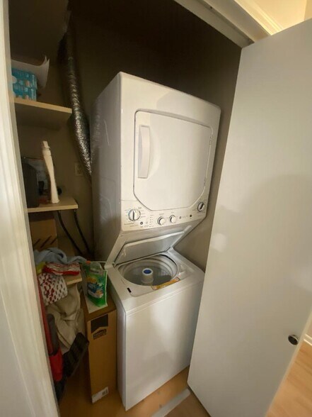 Laundry Center in Unit! - 105 Newark Pompton Tpke