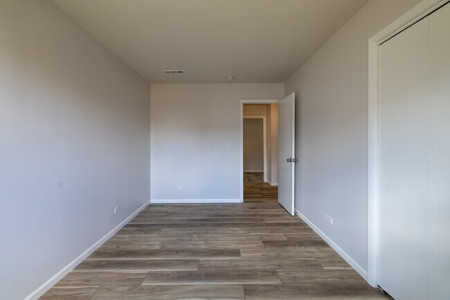 Building Photo - 4231 Belle Aire Ln