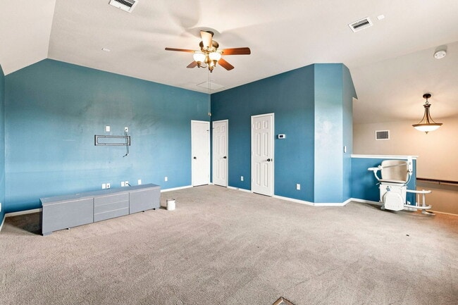Building Photo - 17915 Creek Bluff Ln
