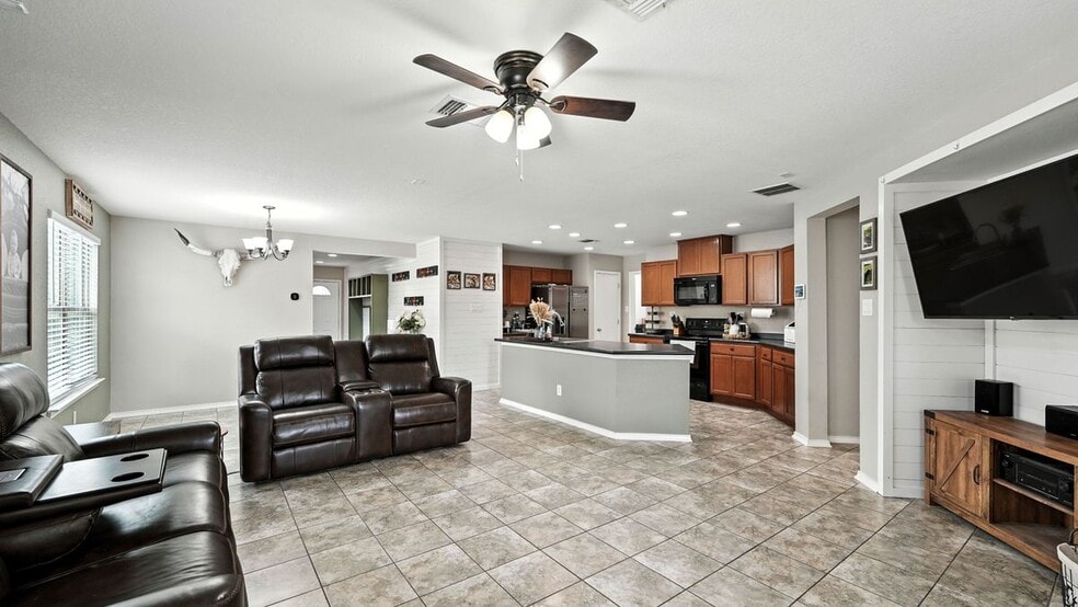 Building Photo - 208 Gatewood Clf