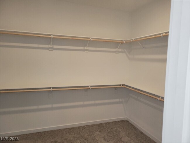 Building Photo - 187 Jaldena Ln