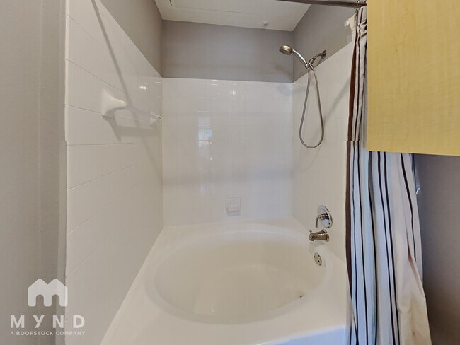 Building Photo - 4605 Cedar Springs Rd