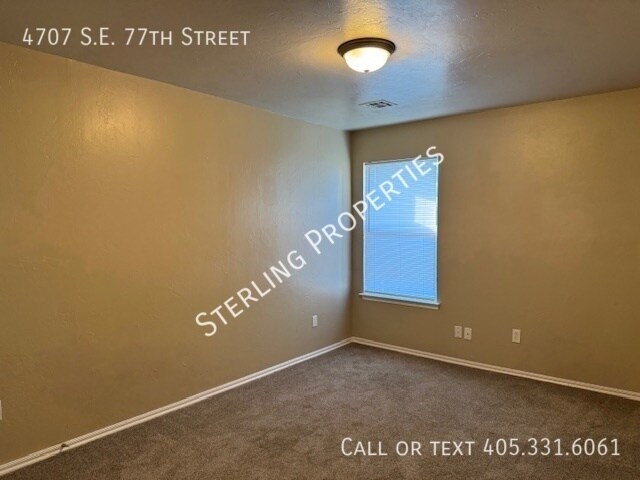 Building Photo - 4707 SE 77th St