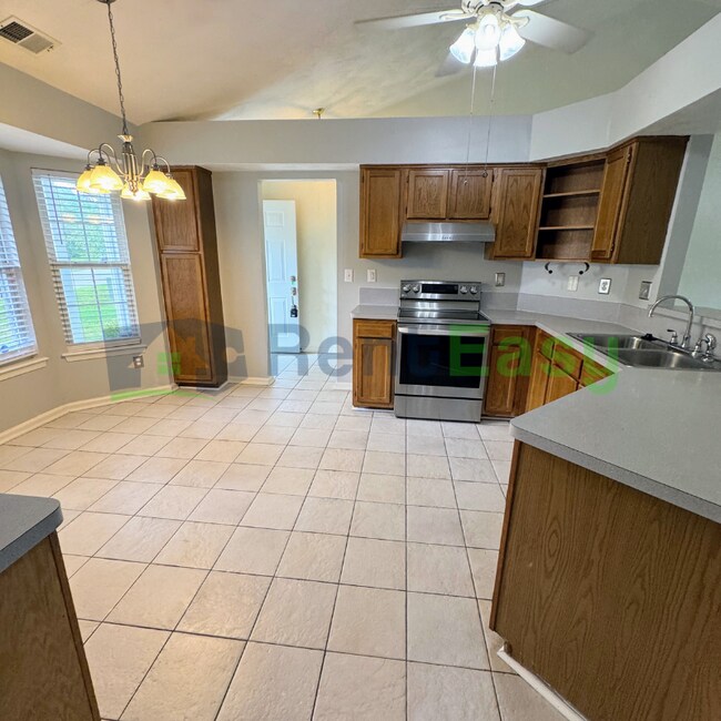 Building Photo - 2038 Coral Ivy Ln
