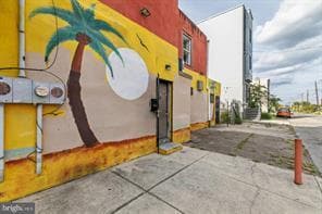 Building Photo - 301 W York St