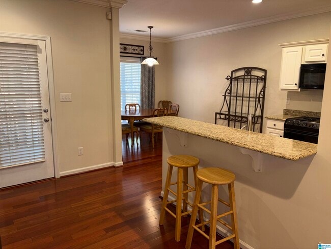 Building Photo - 805 Narrows Point Dr