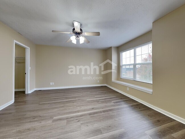 Building Photo - 9021 Braxton Dr