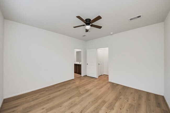 Building Photo - 9526 Opal Gates Dr