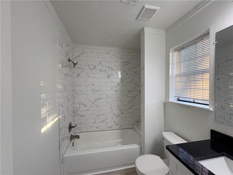 Building Photo - 3929 Flakes Mill Rd